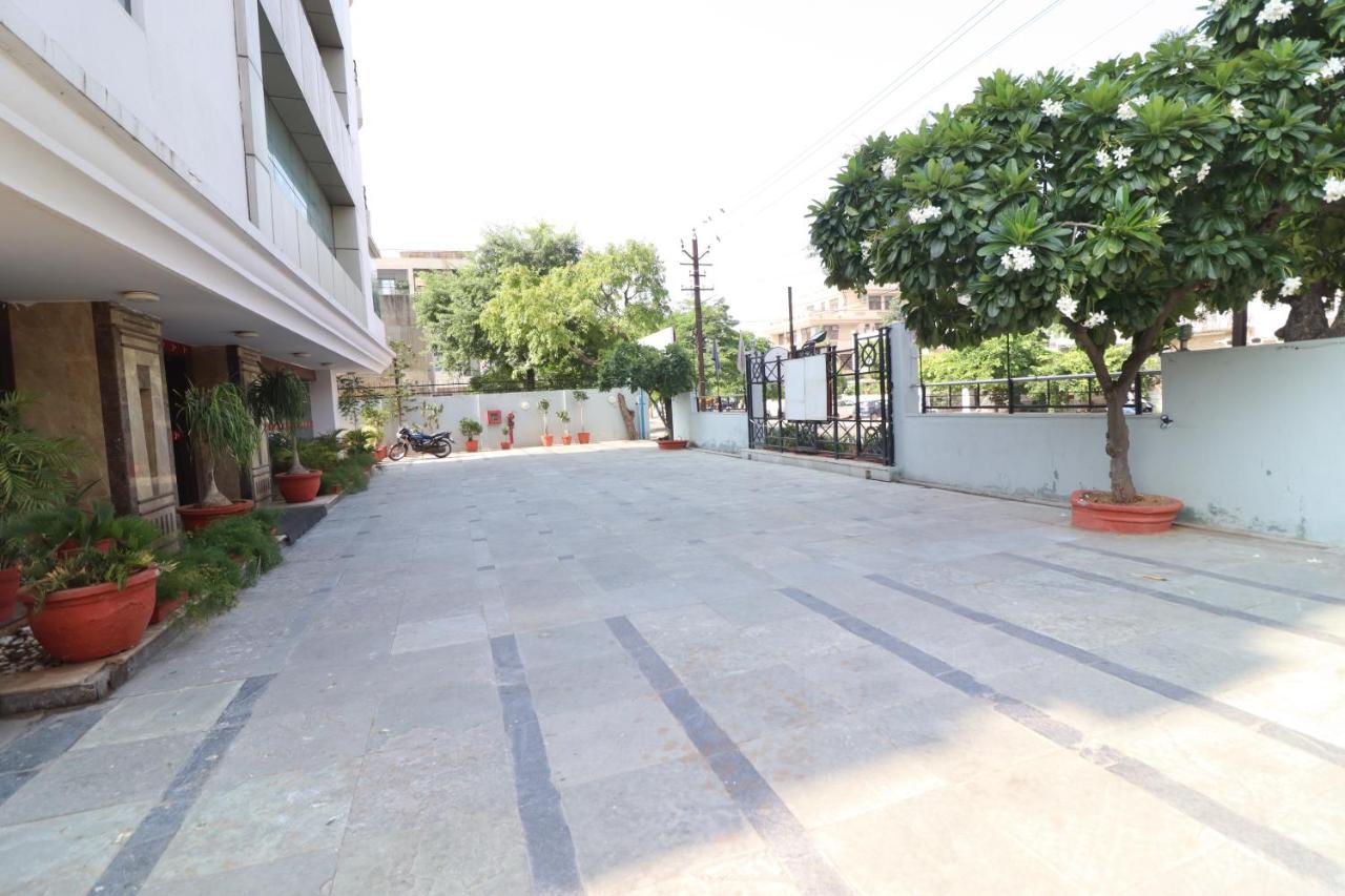 Hotel Crestmont Ashapurna Jaipur, Banipark Extérieur photo